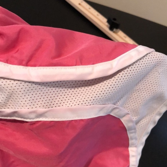 Derek Heart size Small pink athletic shorts with built in liner - Picture 4 of 8